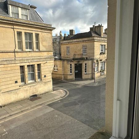 Ferienwohnung Contemporary Pied A Terre In The Heart Of Bath Exterior foto