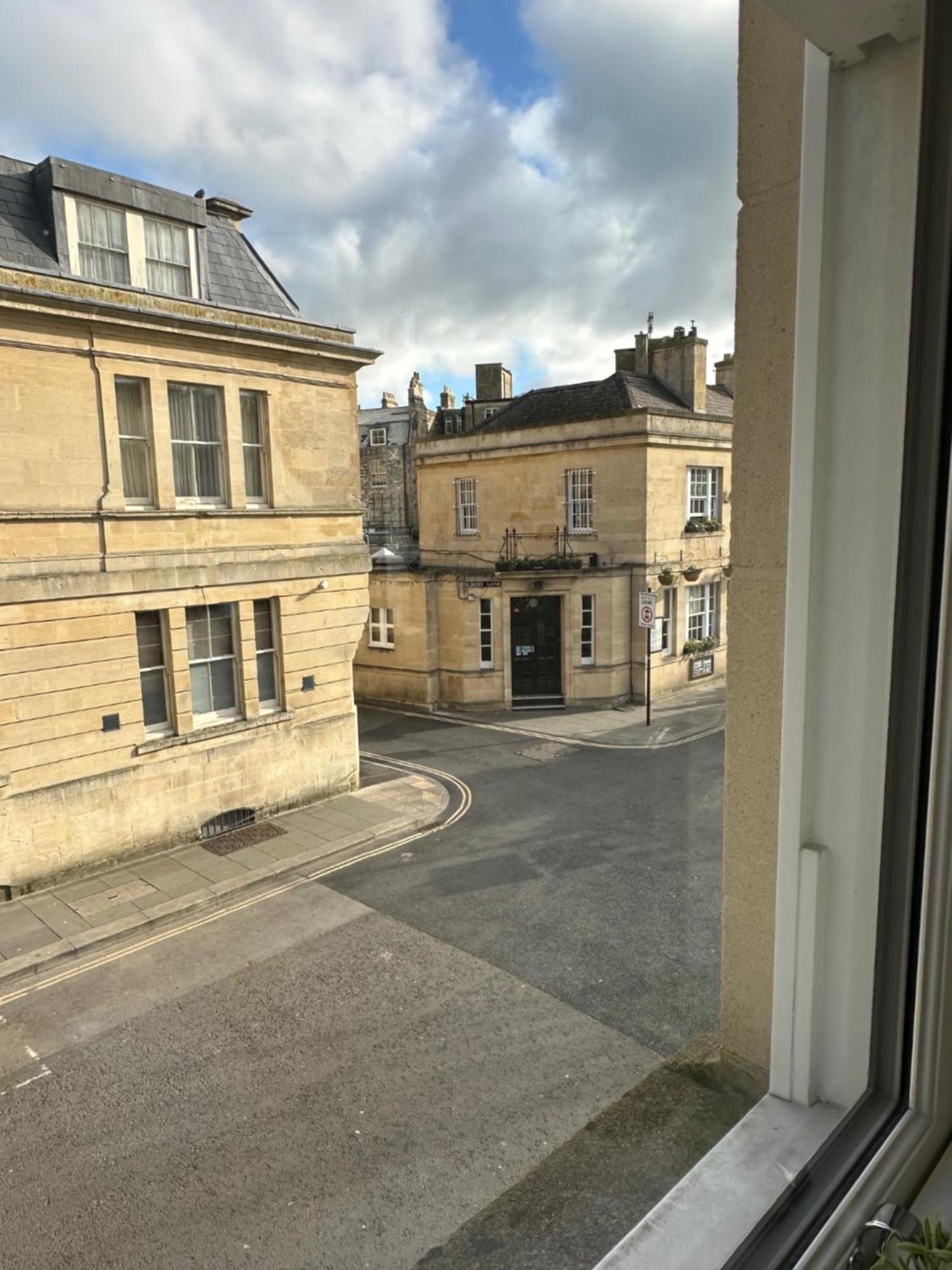Ferienwohnung Contemporary Pied A Terre In The Heart Of Bath Exterior foto