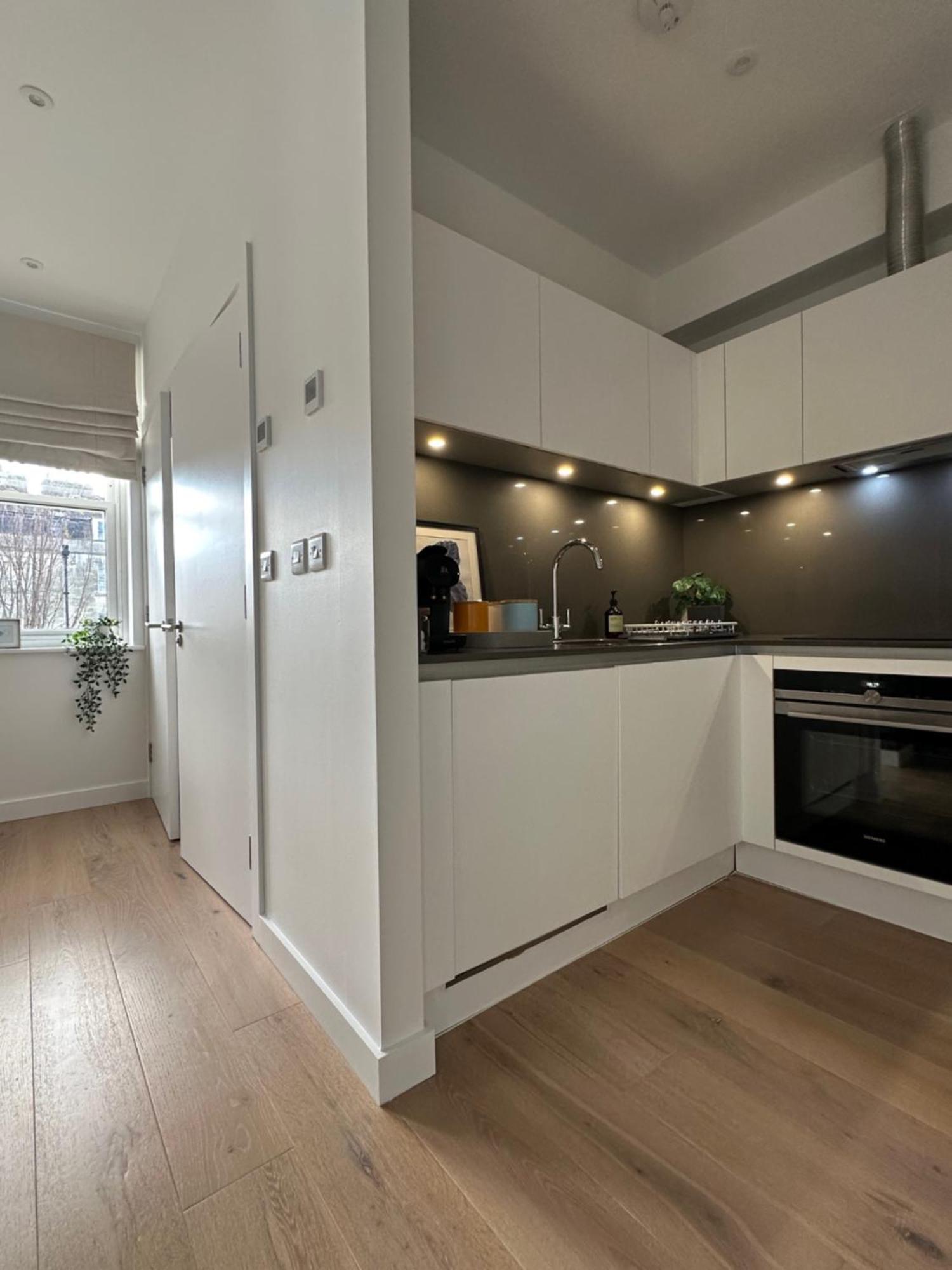 Ferienwohnung Contemporary Pied A Terre In The Heart Of Bath Exterior foto