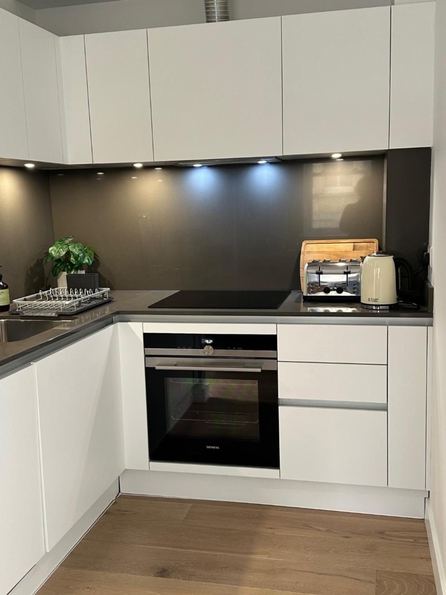 Ferienwohnung Contemporary Pied A Terre In The Heart Of Bath Exterior foto